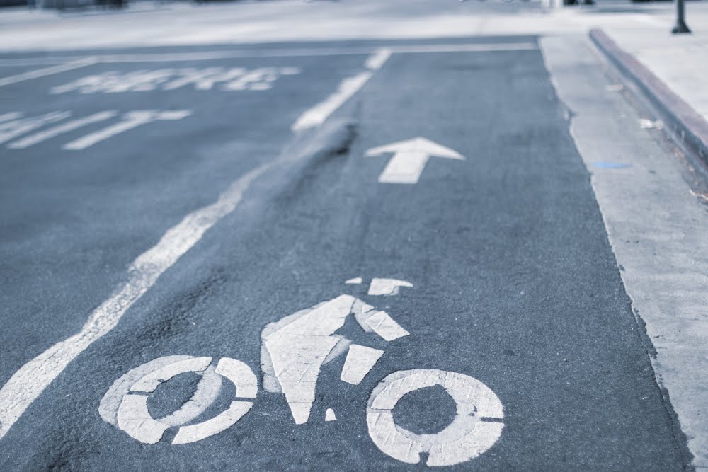 Palm Desert, CA – Bicyclist Hurt in Country Club Dr Crash at Cook St