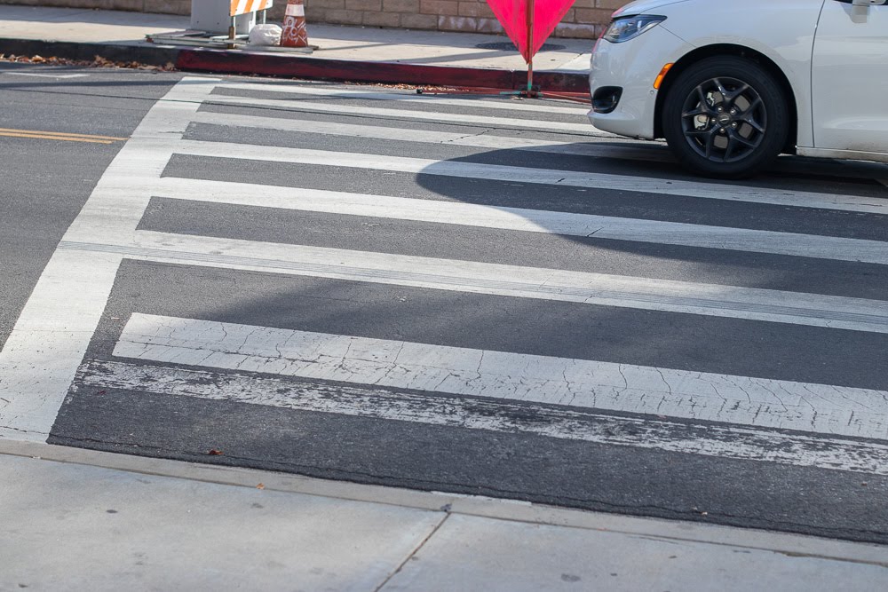 Bakersfield, CA – Pedestrian Hurt in Hit-&-Run Crash on Virginia Ave