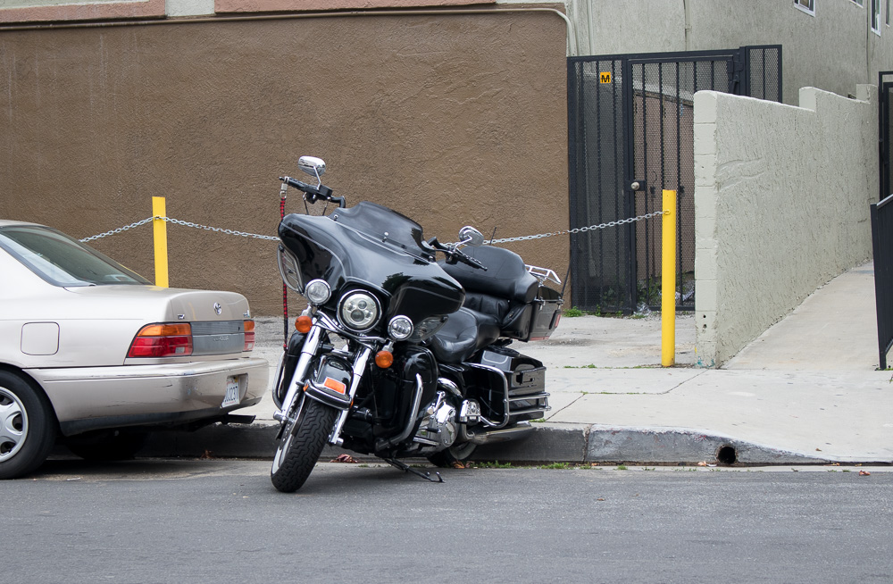 Pasadena, CA – Motorcyclist Struck by Vehicle on N Lake Ave