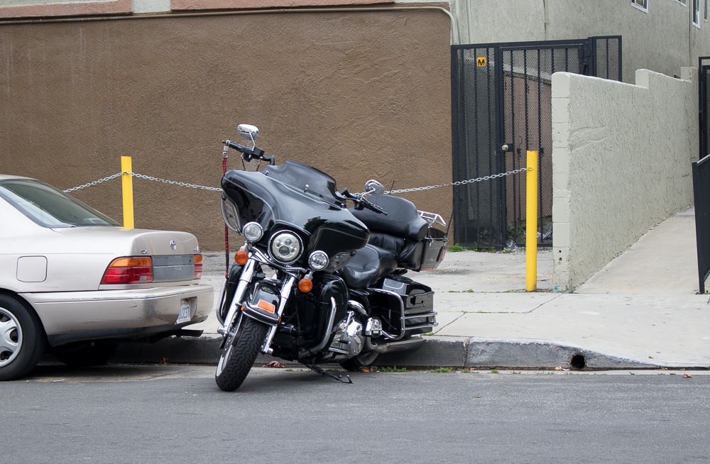 San Diego, CA - One Hurt in Motorcycle Crash on Batiquitos Dr