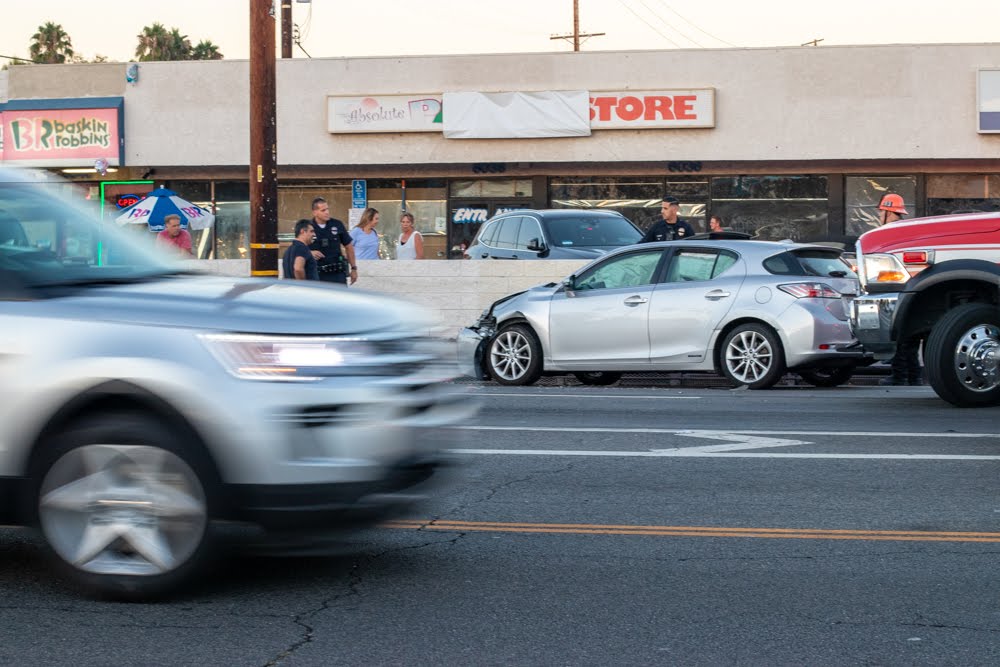 Los Angeles, CA - Injury Accident Reported at Vanowen St & Oso Ave